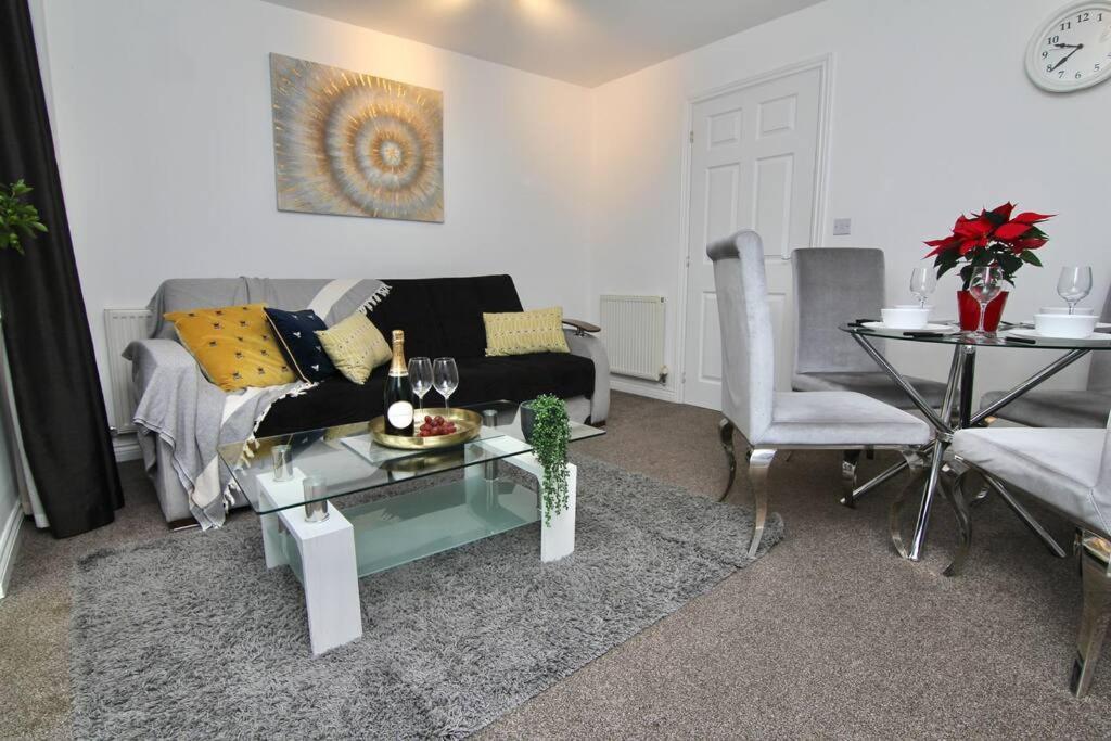 Daimler House - Cosy Home Near Coventry City Centre Ngoại thất bức ảnh