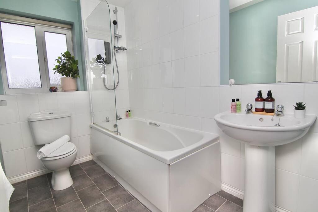 Daimler House - Cosy Home Near Coventry City Centre Ngoại thất bức ảnh