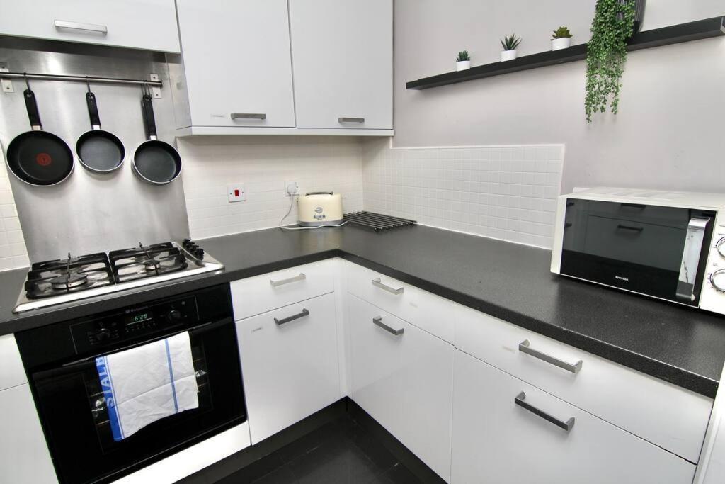 Daimler House - Cosy Home Near Coventry City Centre Ngoại thất bức ảnh